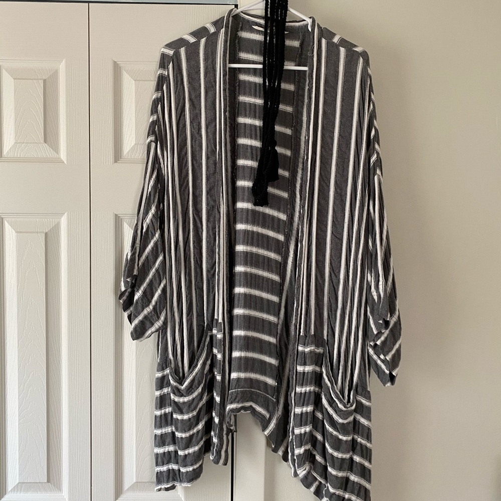 Free People Gray and White Striped Kimono